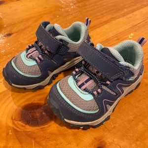 Merrill hiking boots toddler size 5
